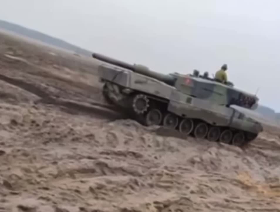 ����� ������ �������� ������ Leopard 2A4 �� �������� ������� ���� �������� ��� ���������