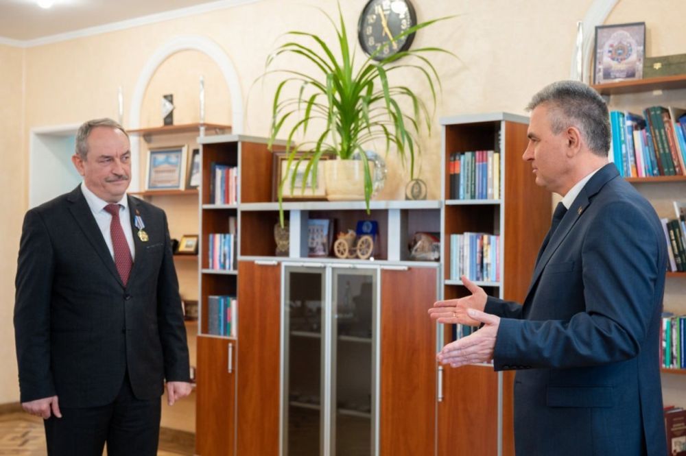 Спикер парламента удостоен Ордена Почета