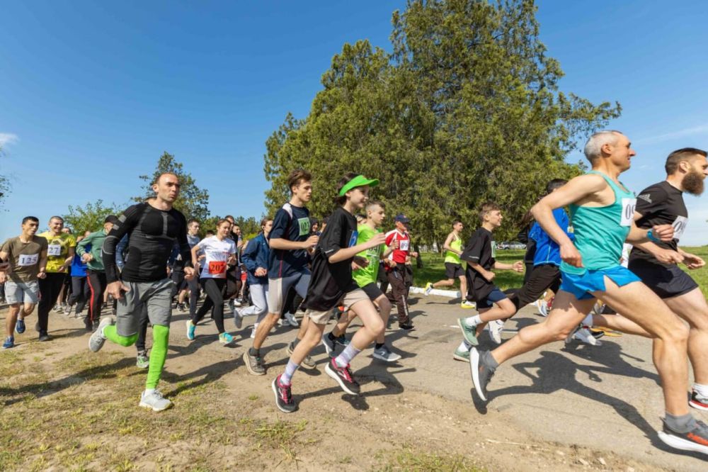 ����� 300 ���������� ��������� ������ ���������� 8-������������ ������� �� ����������� ��������� �� �������������� ��������� �����