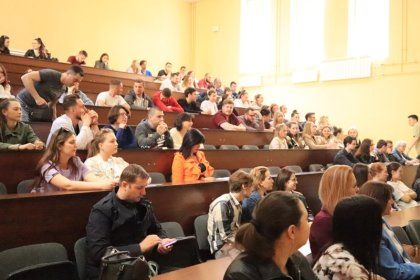 ������� ��������������� �������� ����� ���������� � �������-������������ � ������������ ������������ ���������� ��� ��. �