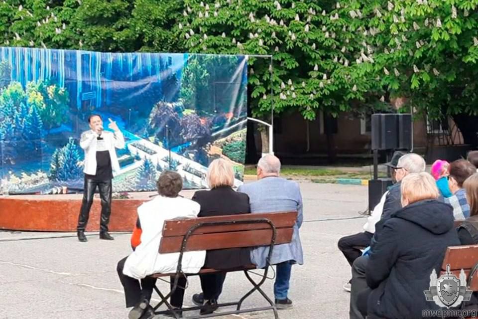 ������ � ����������. � �������, 13 ���, ������� � ������ �. ��������� ������� ��� ����� ����������� ������� ���������� � ���������� ����, ���������� � �����, �������� �������������