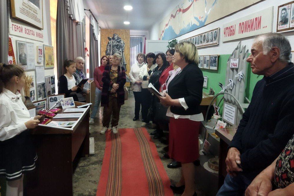 � ����� ������� ���� �������� �������� ��������� ���������� �������� ���������� ��������������� ����, ������������ ���� ������� ������������� �����, � ������ 353 ���������� �������, ������� ����������� ���� �� ���������� ���������� � ������ 1944 ����