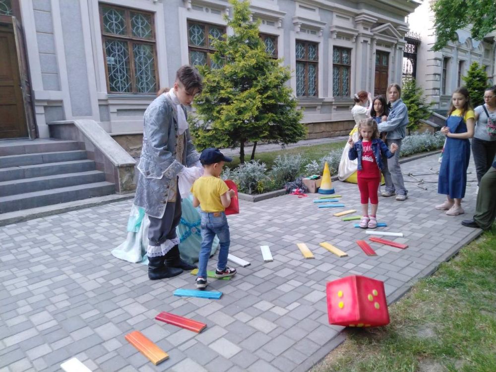 ����� ������ � ��� ������������ � ������������