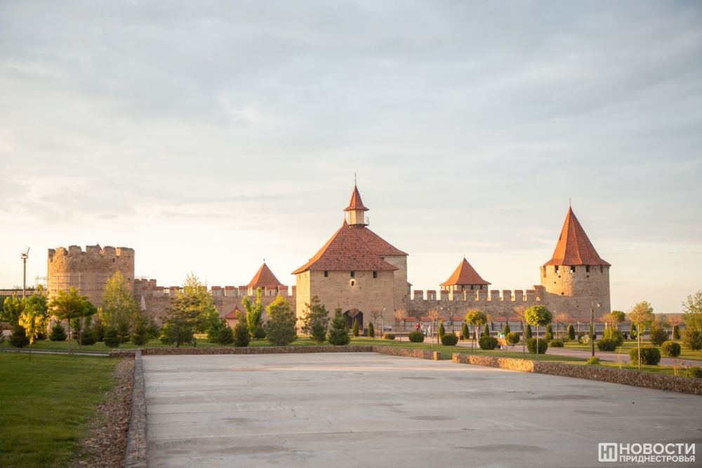 ��������� ����� Beatles, Queen, Nirvana, Coldplay, Scorpions, ��-2, ������� ������ � ������ ������� ������������ ��������� � ���������� �������� �� �Rock Symphony� 10 ����