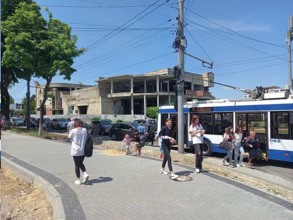 � �������� ����� �����������