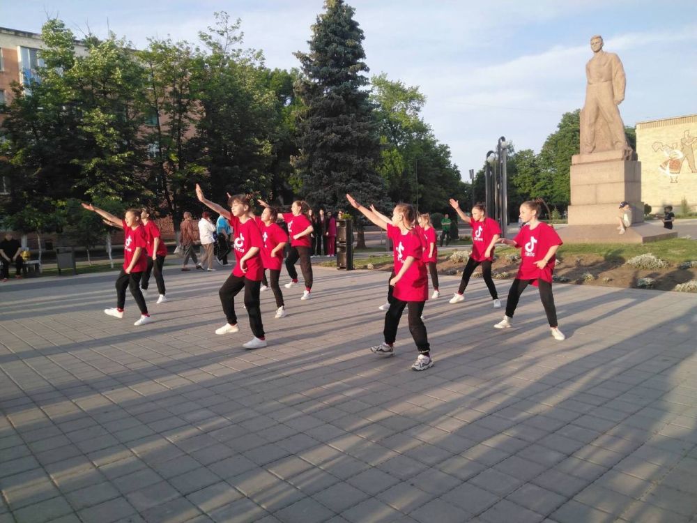 ����� 100 ���������� ����������� �������� ����� ������