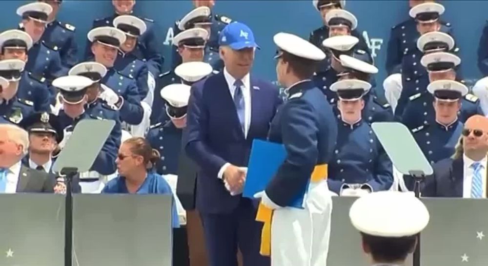 ������ ����� ����. �� ���� ��� �� ��������� ��������� �������� ��� ���, ������������ � ����. �� ����� ���� �������� �� ������ � ���, �� ��������� � ���� � �����