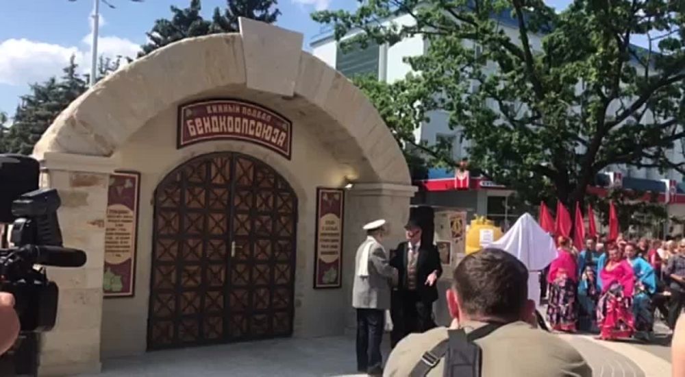 ˸� ��������, �������..