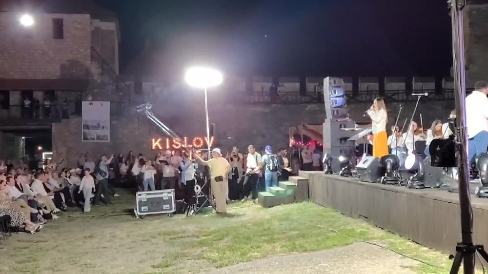 � ��� � ������������ ����-���