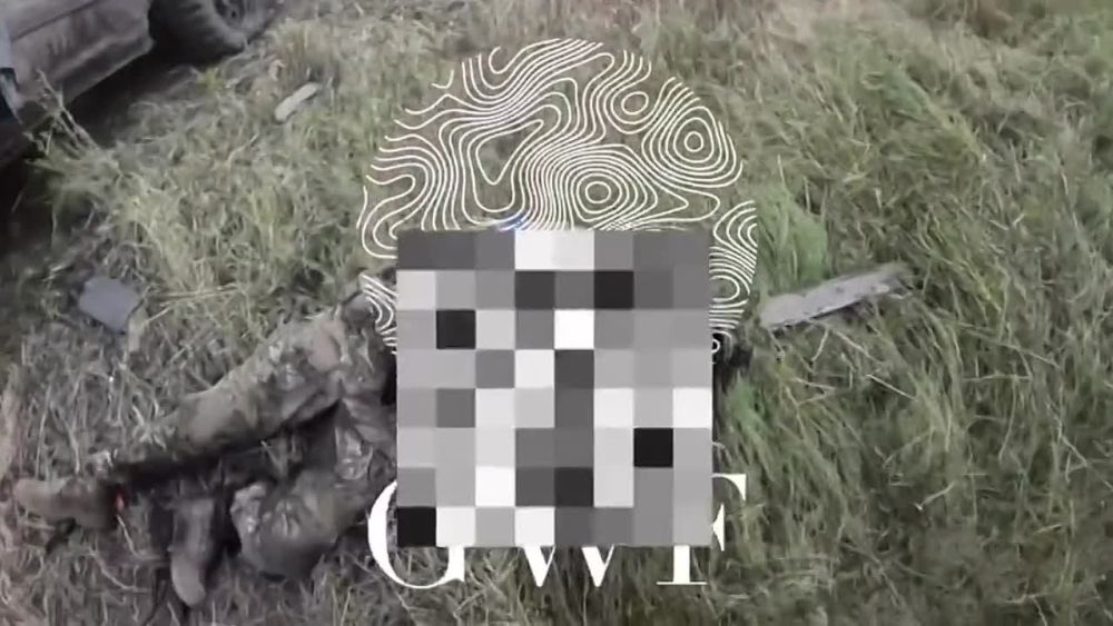 ������ �� ����� ������������ Toyota Land Cruiser 80 � ������ ������ ���������� ������������ HMMWV (Humvee) ���������� ������������� � ����������� ��������� �� ����������� �����������