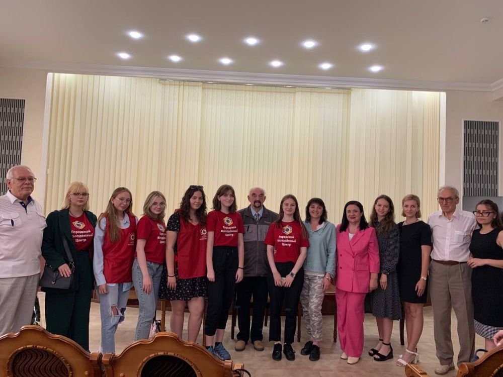 ������� ������� � �. �. ��������� � ������������ ����������