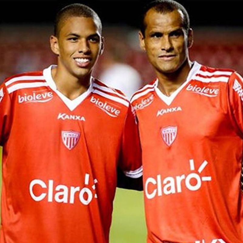 � ������� ������� ������� ����� ������������� �������-�������