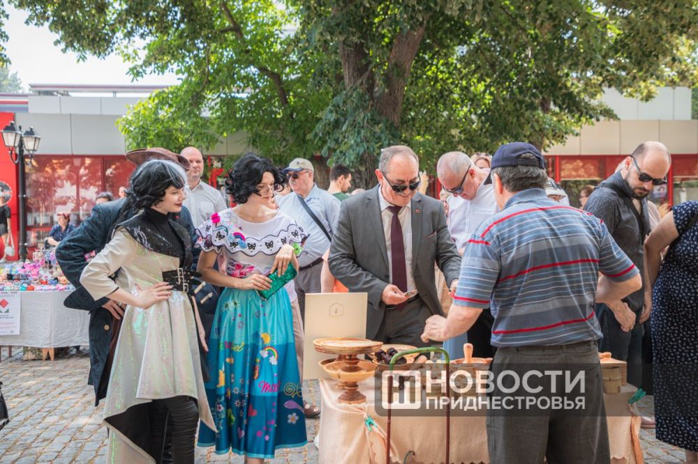 Десятки отечественных производителей и сотни лучших приднестровских товаров