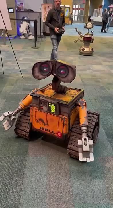 �������� � ����������� ����������� � ���������� � ��� ������� ��������� ��������������� ������ WALL-E