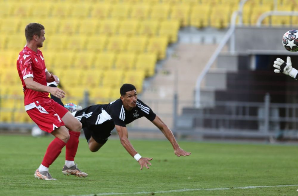 � ��������� ��������� ���������� ������� ������� �� ������� ����� �������� �� ������ 2:0. ����������� � ���� �������� ����� �� 6 ������