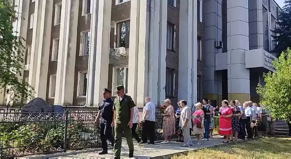 � ���������� ���� ������. 6 ���� 92-�� ������� ������� ���������� ��������� � ���� ���������