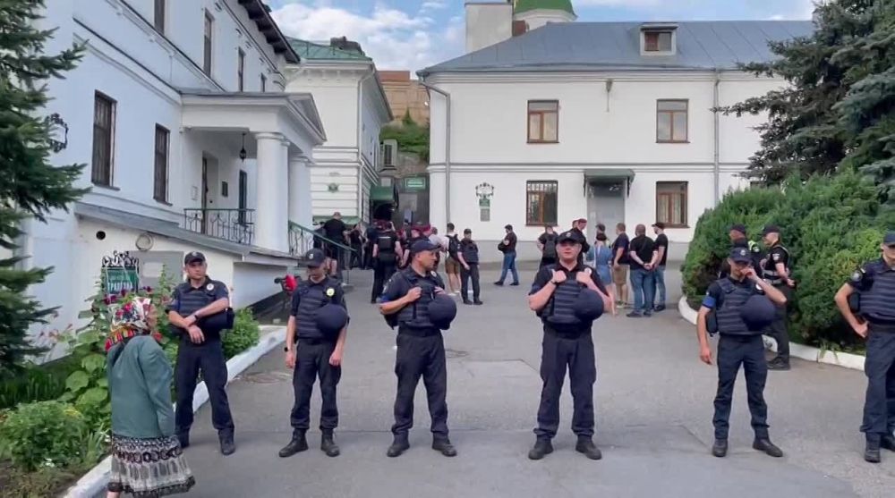 ������ ������� ��������� ������� �����-��������� ����� � ���