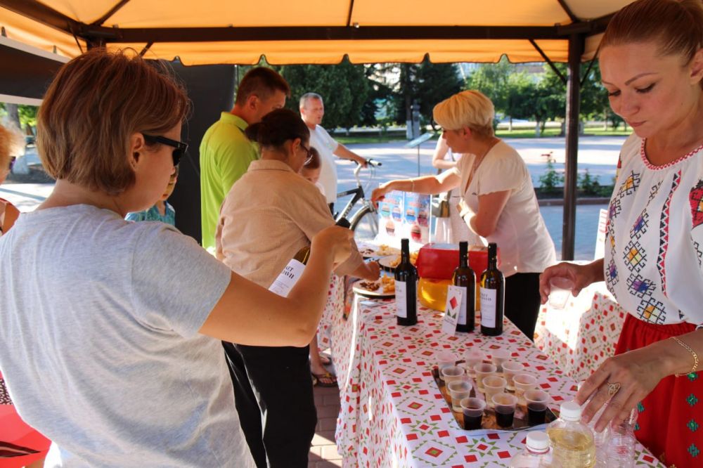 � ������������ ������� ����� ��������� �������� � 6 ���� �� 14:00