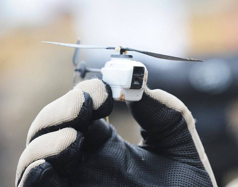 ������ � ������������� Black Hornet, ������� ������ � ����� ����� ������� ������ ��� �������: