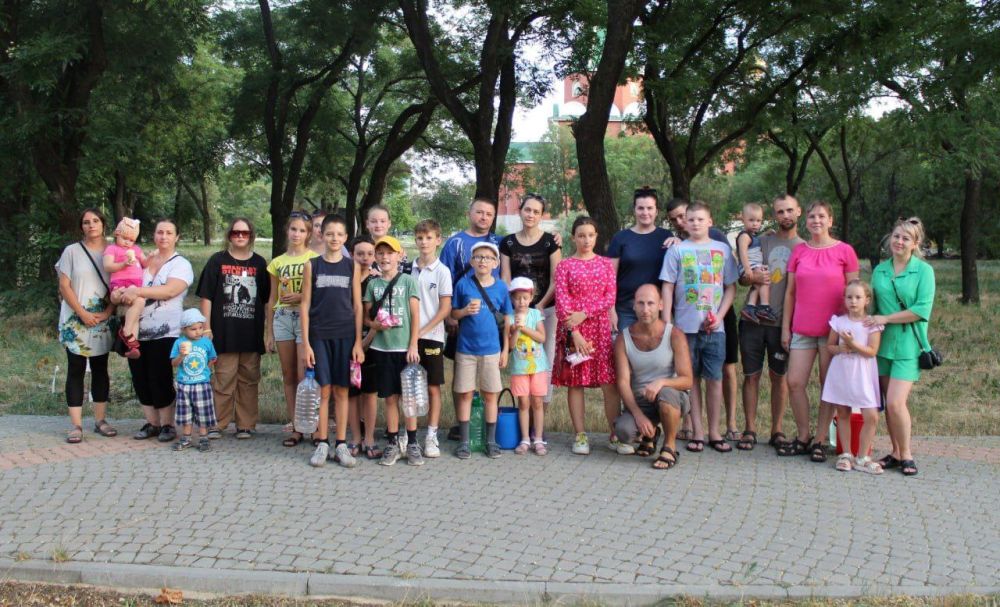 6 ������� �� ������ ������� ����� "����� ����", � ������ ������� ���-��������� �������� ������� �������� � ����� ������