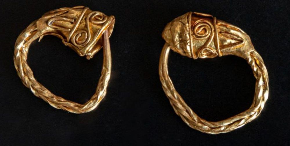 ������ ������ ����� ��������� � ������������� ������