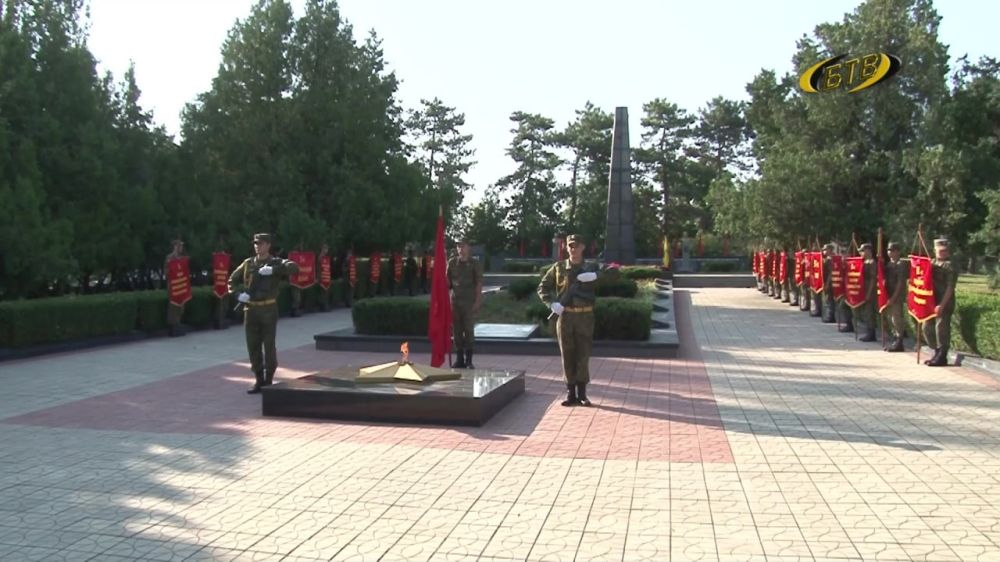 �� ��� ������������. � �������� ������� 79-� ��������� ������������ ������ �� �������-���������� �����������. � �����, 23 �������, �� ��������� ����� �� ������� ������ ��������� ������ � ��������� ���������� ������. ������ � 8:30