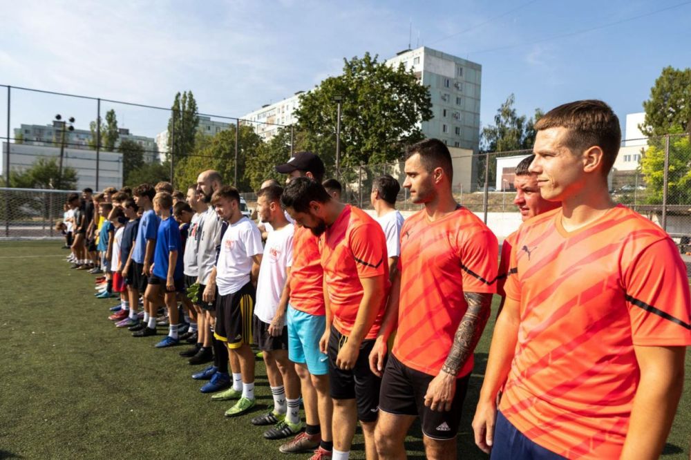 "Солнечный-2023".. Сегодня в Бендерах на стадионе микрорайона «Солнечный» стартовал традиционный турнир по мини-футболу среди непрофессиональных команд