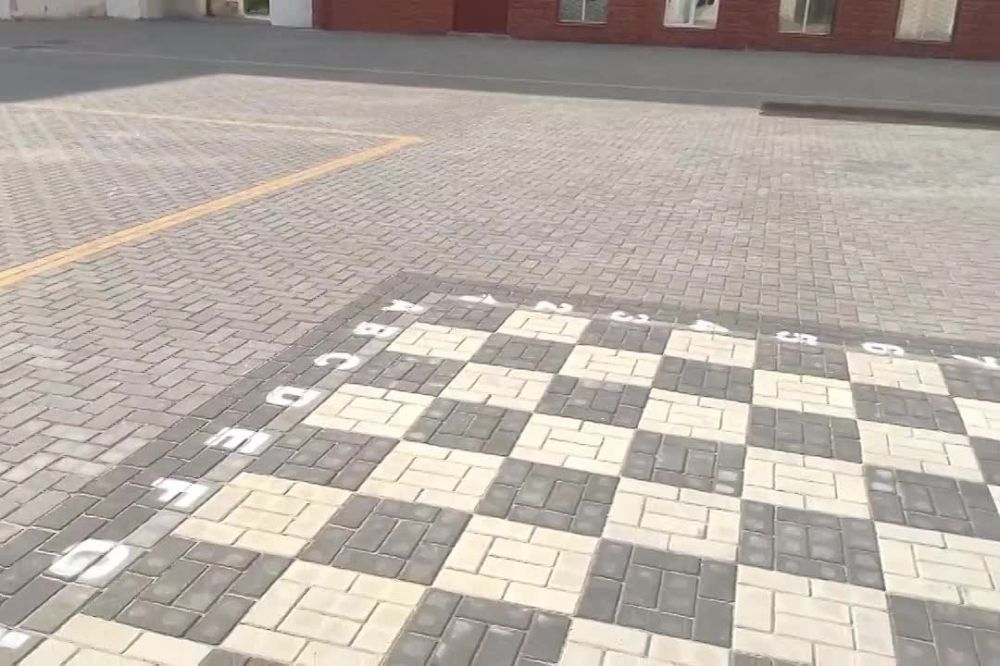 � ������� ��������� ����� � 1-�� �������� � ����� ������� (������ ���� ���������) � ���������� ����� �� �����