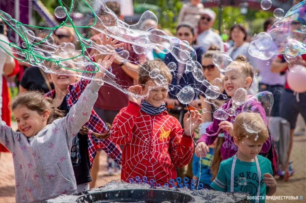 � �����������, 10 ��������, � ������� ������� ���� �������� ������ ���. � ������� ����� ����� ���������, ��� ��������� ��������� �� ������ � ������ ��� ��� �����