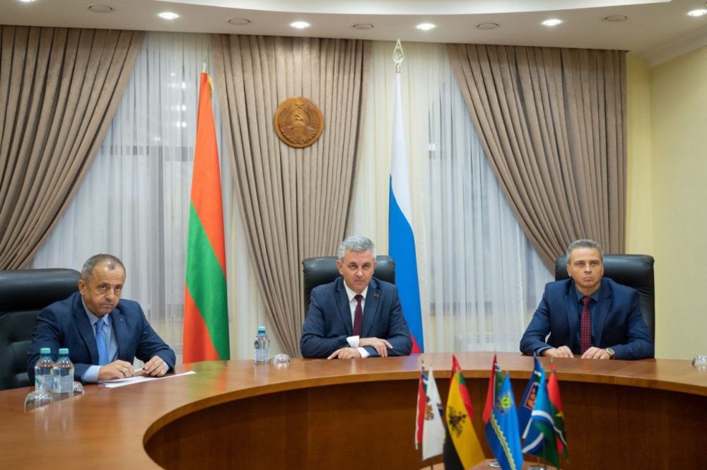 ����� �������������� ������ ������� ���������, ����������� ���������� � 80-����� ������ ���������� ������ � ������� ������������� �����