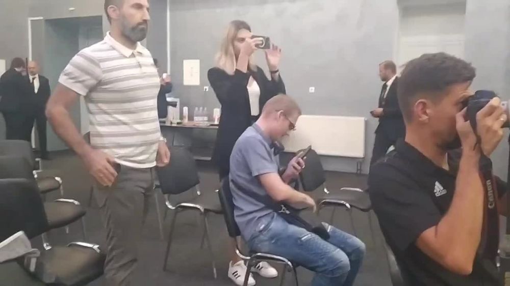 ������� ������ "����" ���� �������� � ��������� - � � ������� ����������