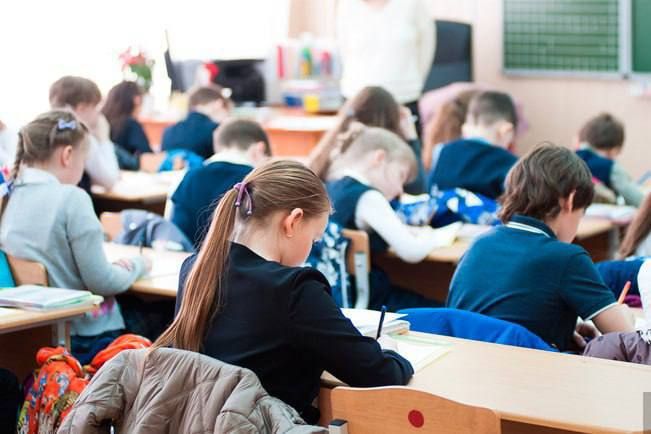 � ������� 12-������ ������� ������� ������, ����� � ��������� �� �������������