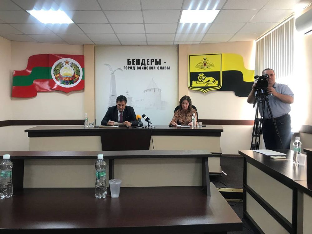 Прямо сейчас глава Госадминистрации Бендер Роман Иванченко даёт пресс-конференцию