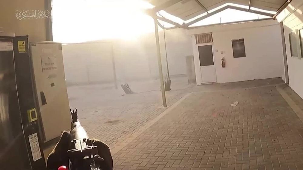 ������ ������������ ������� ��� ��������� ����� �� ���� �� ������� ���. ������ ������ ���� �� ��� ����� � ��������� �����, � ��������� �������� ������� �� ���������� ������� ���� � ����, �� ���� �� ��������������