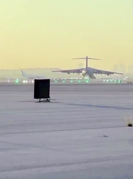 ������ ������� ������ ����������� �� ��� ������� � ������� �� Boeing C-17 Globemaster III