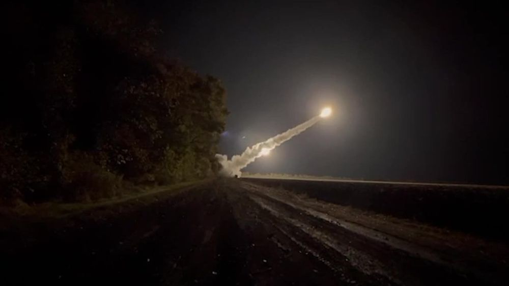 ������� �������� ������ ����� ����� ���������� �� ������������ ������������ ����� MGM-140A ATACMS Block 1 ��� ������ M142 HIMARS � M270 MLRS