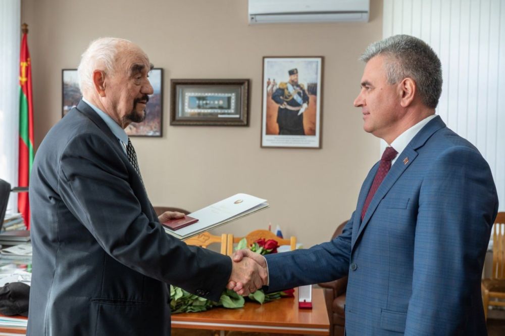 Вадим Красносельский поздравил Игоря Смирнова с днем рождения