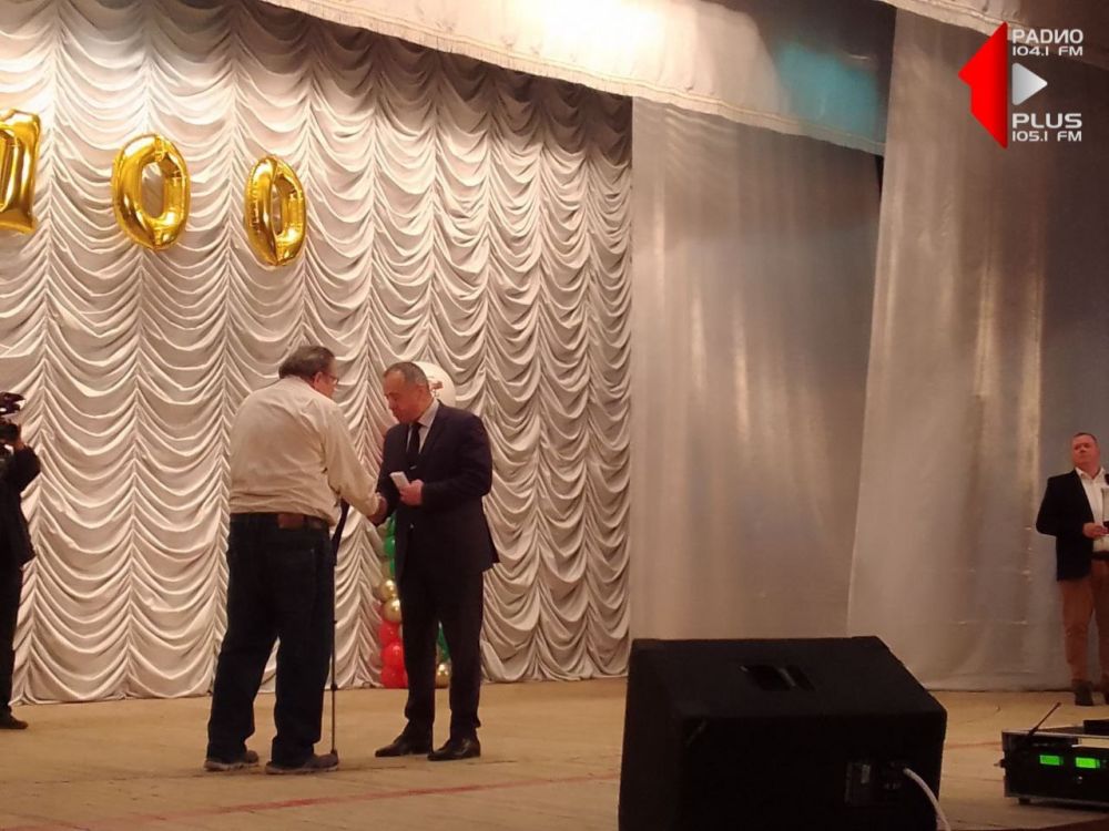 Рыбницкой ЦРБ 100 лет!. Юбилей празднуют в городском Дворце культуры. На праздник приглашены ветераны труда, которые стояли...