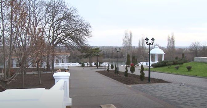 � �������� �������� 1,5 ������ ���. ��� 2,7 ������ ������ ����������� � �������