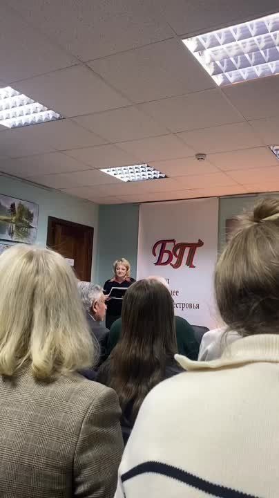 ����� ������ � ����� ������ ����������� �������� �����������, ����������� 100-����� ������� ������������, �������� ������� ������������� ����� ������ ��������� ���������