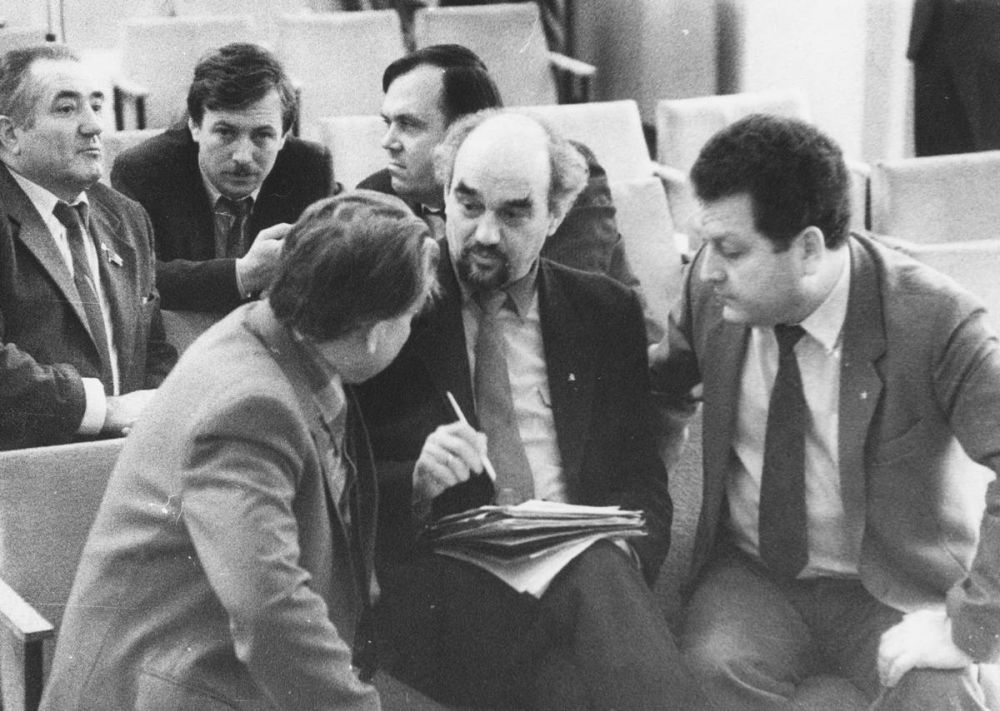 ���������� ������ � 33 ����