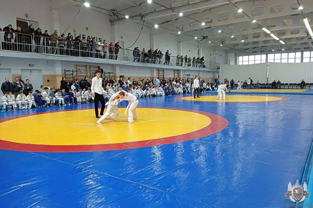 ������ �� �����. ����� 250 ���������� ������ � ���� ���� ������ �� �����, ������� ���������� ��� ������ ��� �������-������. ����������� ������������-����������� �������� �������� ���������� ���������� ��� �. ���������