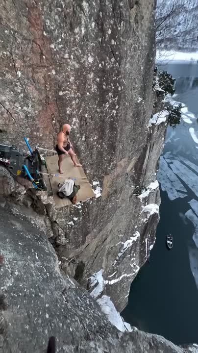 ���������� ����� ��� ������� �������� ������� ������, ������� � ���� � 40-�������� �����