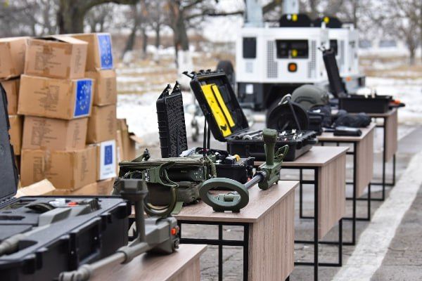 ����������� ���� ������� ������������ ����� ������� ����������� � �������� ������������, ������������, ����������, ����� � ��������� ��� �������