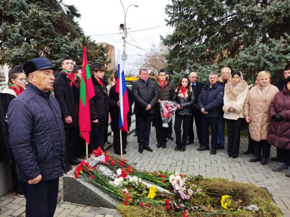На Мемориале Славы в Тирасполе почтили память Николая Остапенко