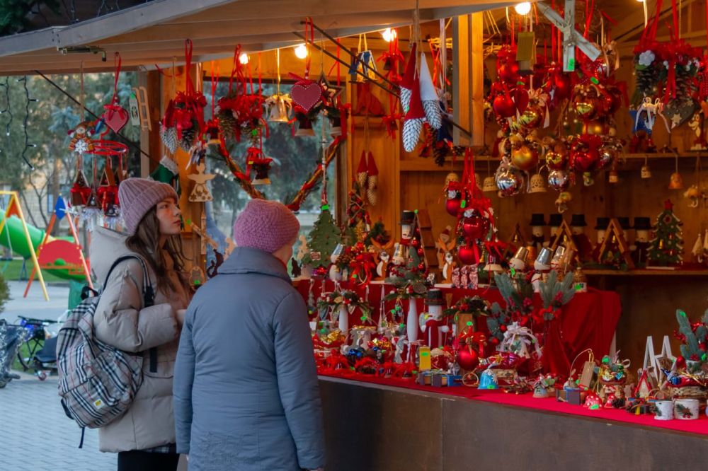 ������ � ������ �������� �� 365 ������� �����