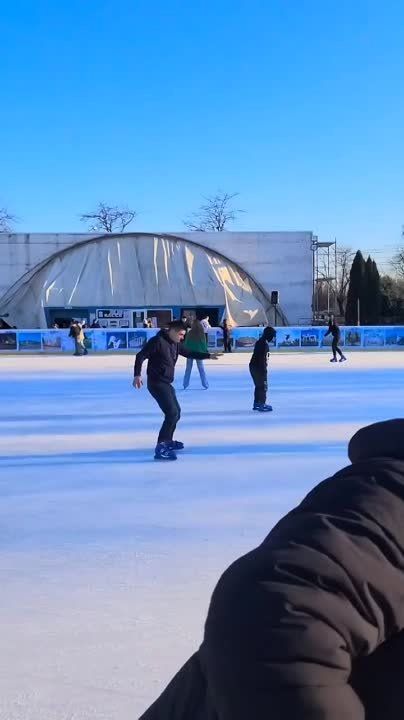 �� 7-�� ������ (������������) ����� � ��������� �������� � 10:00 �� 21:30