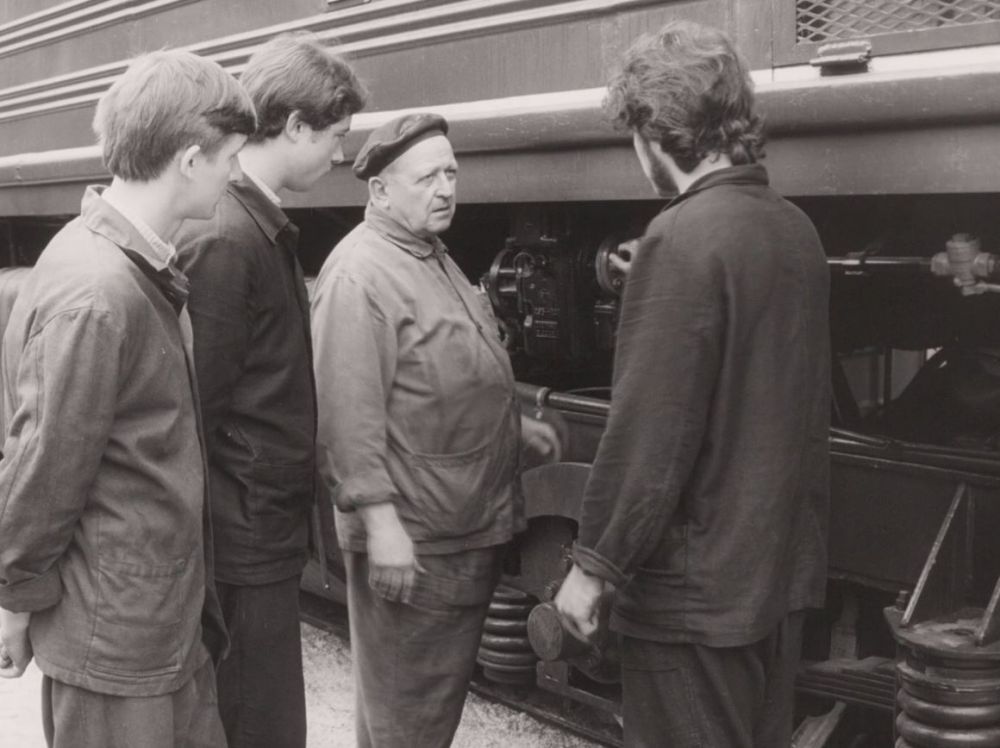 ������� ����������� 111 ��� �� ��� �������� ����� ���� (1913 - 1987)