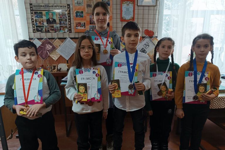 � ���������� ������ ������ �� ��������, ����������� 100-����� �� ��� �������� ����� ����������� �������, �������� ��� ������