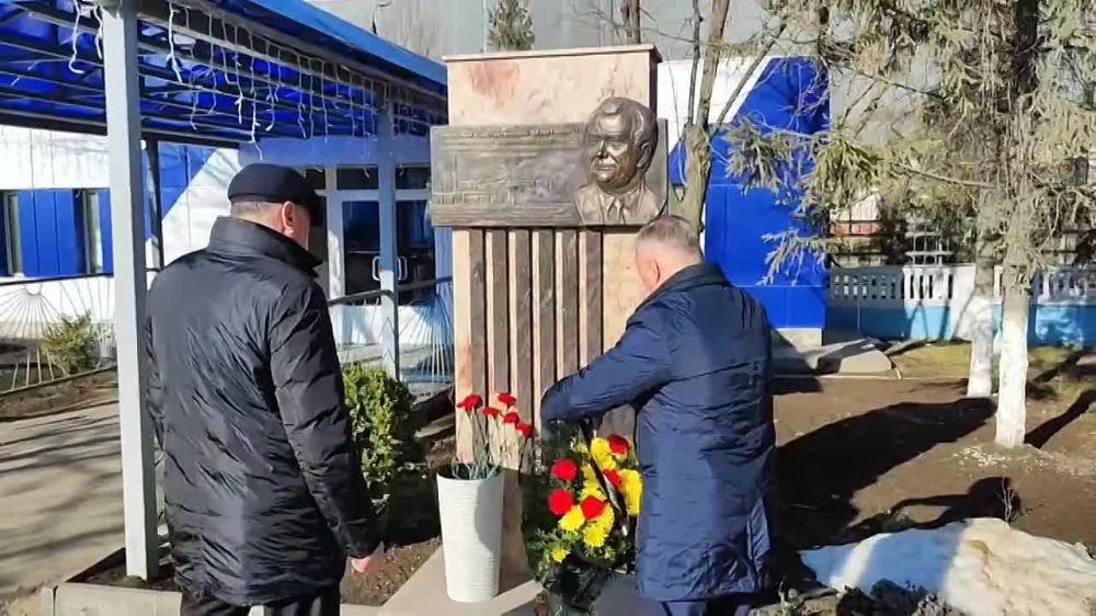 � ���� ����������� ��� �� ���������� ����������� ���������� ��������� ���������� ������ � ����� �������� ����������, ��������� ������ � 1985 �� 2005 ���